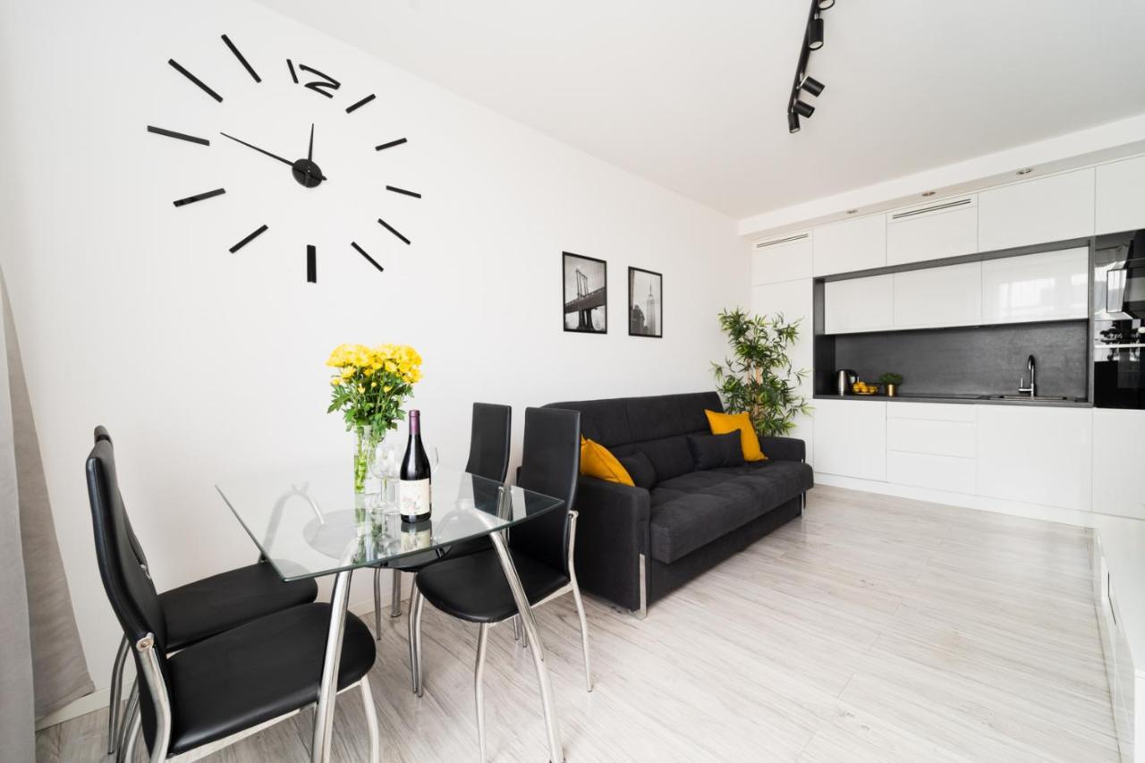 New Apart Near Sky Tower - Gwiazdzista Leilighet Wrocław Eksteriør bilde