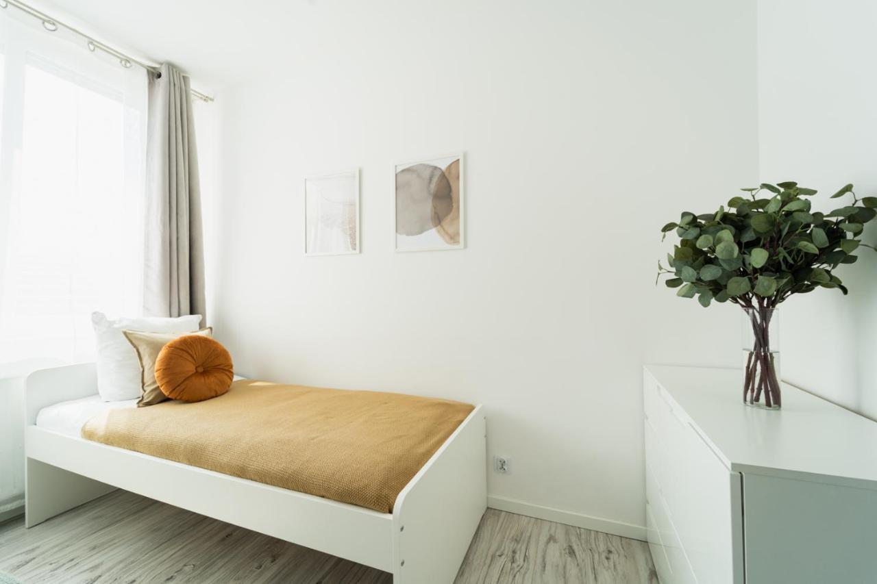 New Apart Near Sky Tower - Gwiazdzista Leilighet Wrocław Eksteriør bilde